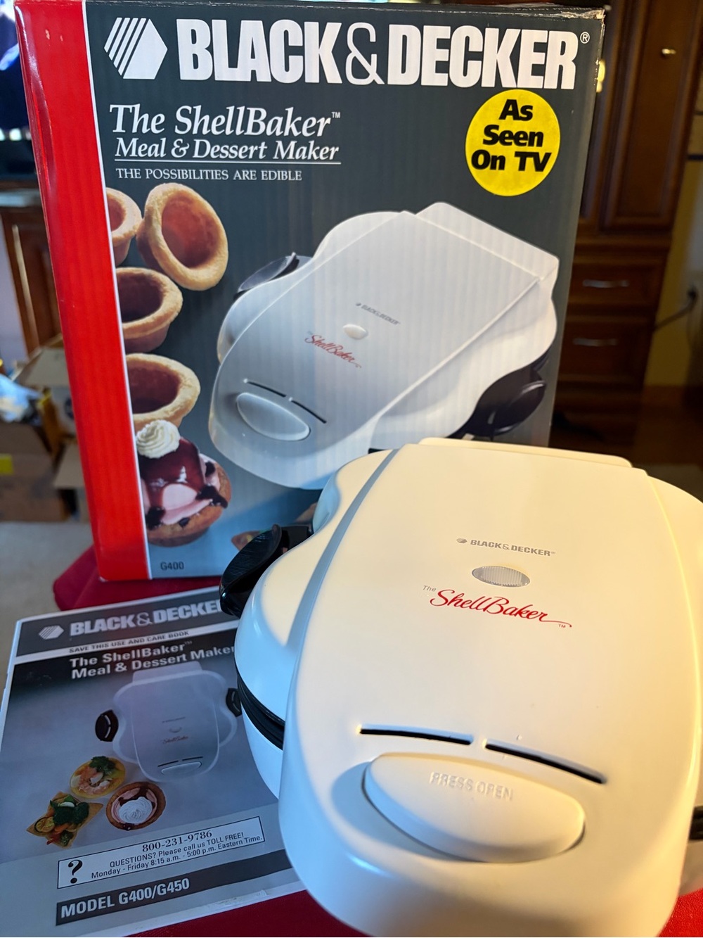 Black & Decker White and Black ShellBaker Meal & Dessert Maker